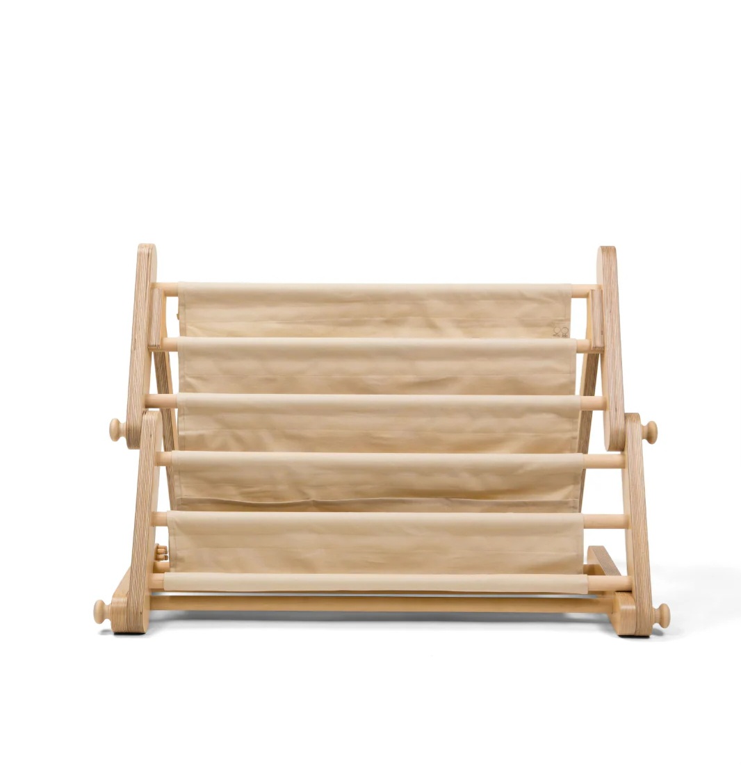 ETTE TETE PIKLERJEV TRIKOTNIK SIPITRI & MONTESSORI KNJIŽNA POLICA