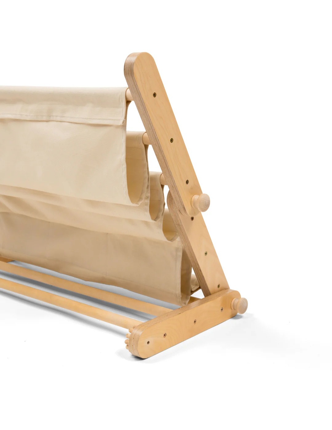 ETTE TETE PIKLERJEV TRIKOTNIK SIPITRI & MONTESSORI KNJIŽNA POLICA