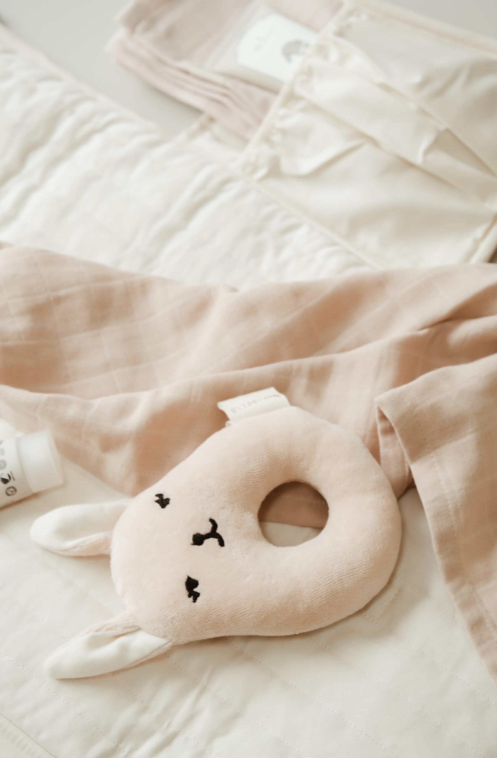 BABY ROPOTULJICA Fabelab Zajček