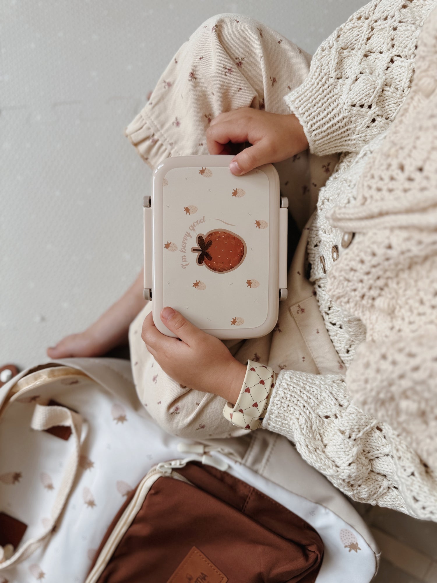 LUNCH BOX Strawberry Mrs Ertha