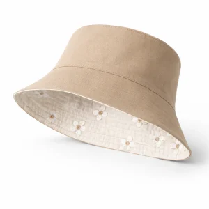 Klobuček Petite Mrs Ertha